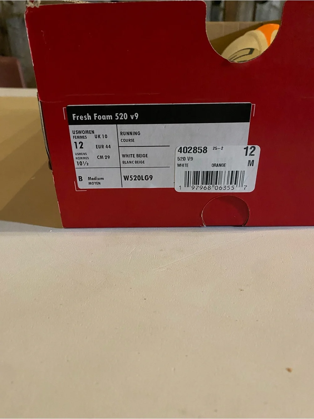 New Balance Fresh Foam 520 V9 Unisex Size 12/10.5 White Running Shoes NEW